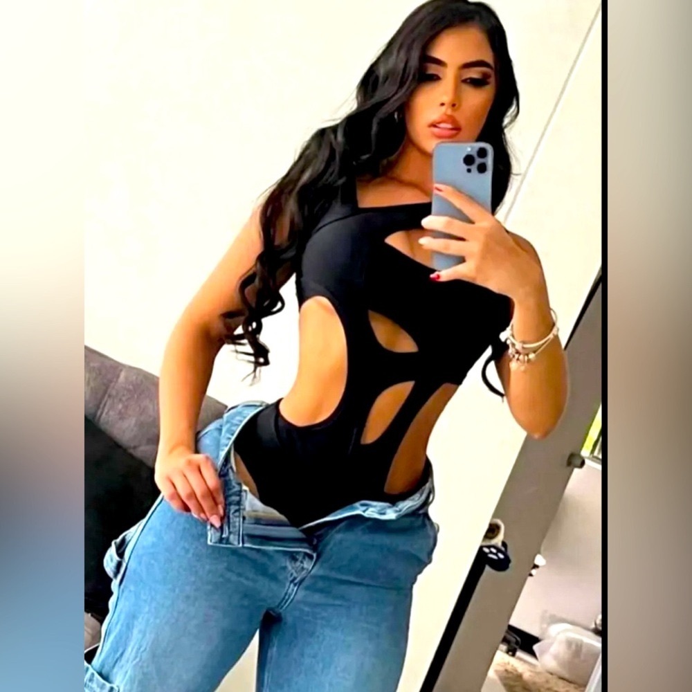 SEXY COLOMBIAN 🇨🇴 BODYSUIT CONTRAST WITH ASYMMETRICAL CUT ONE SIZE